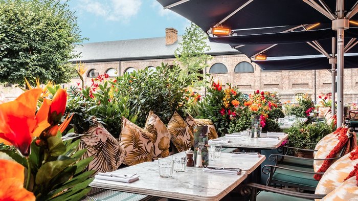 Koko Kanu Tropical Summer Terrace